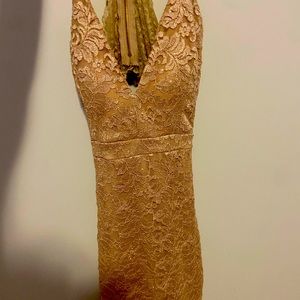 a dress , size M , color vase